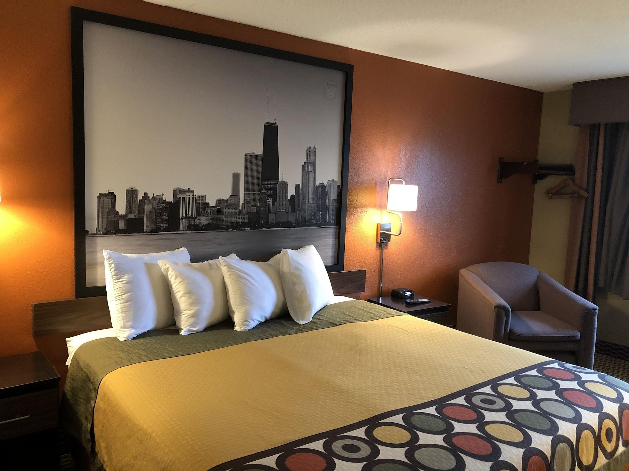 Super 8 By Wyndham Crystal Lake Extérieur photo