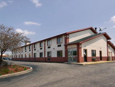 Super 8 By Wyndham Crystal Lake Extérieur photo